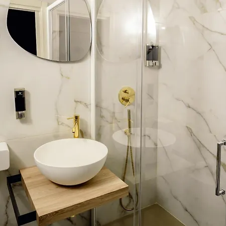 Lovedream Alojamento de Acomodação e Pequeno-almoço 3*