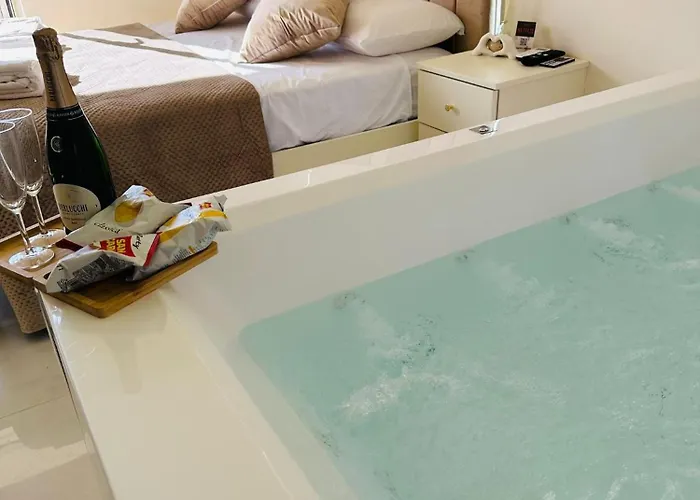 Bed & Breakfast Lovedream