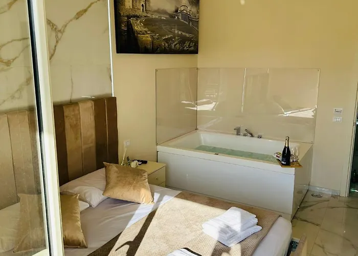 Bed & Breakfast Lovedream 3*