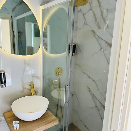 ベッド・アンド・ブレックファスト Lovedream 3*